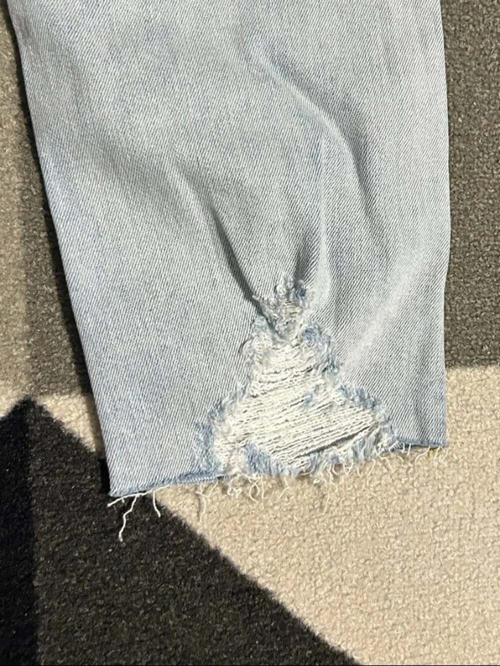 NWT DRIFTWOOD Jordie BUTTON FLY Distressed/Raw Hem Jeans Women's Size 26‎